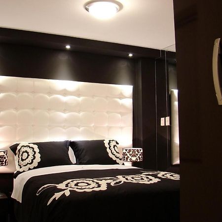 Hostal Media Luna Trujillo Kültér fotó