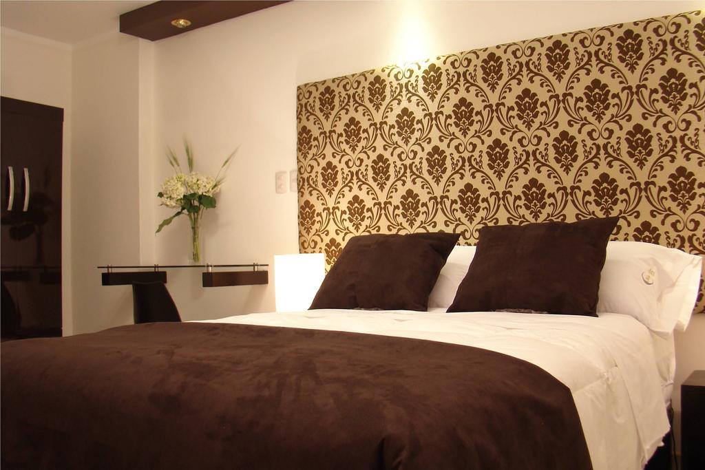 Hostal Media Luna Trujillo Kültér fotó