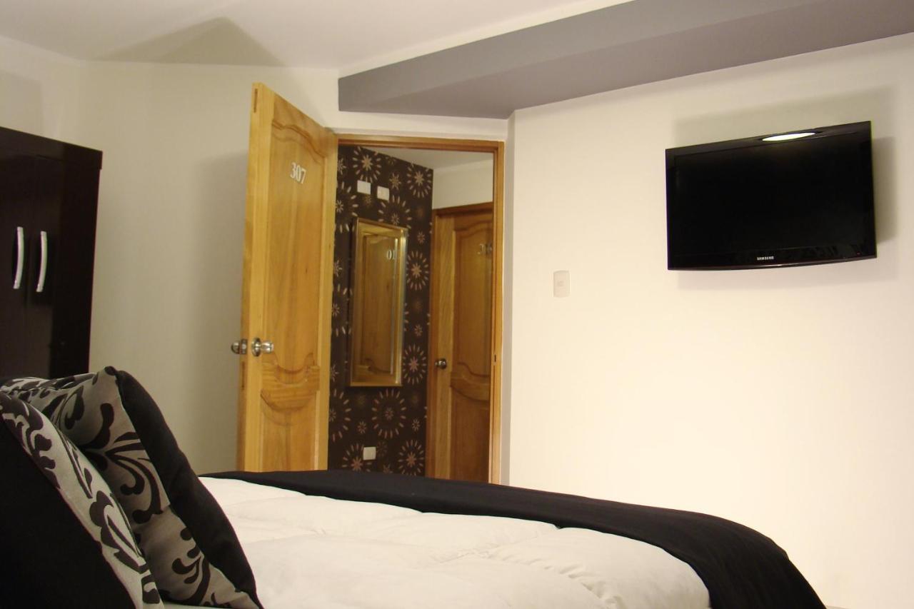 Hostal Media Luna Trujillo Kültér fotó